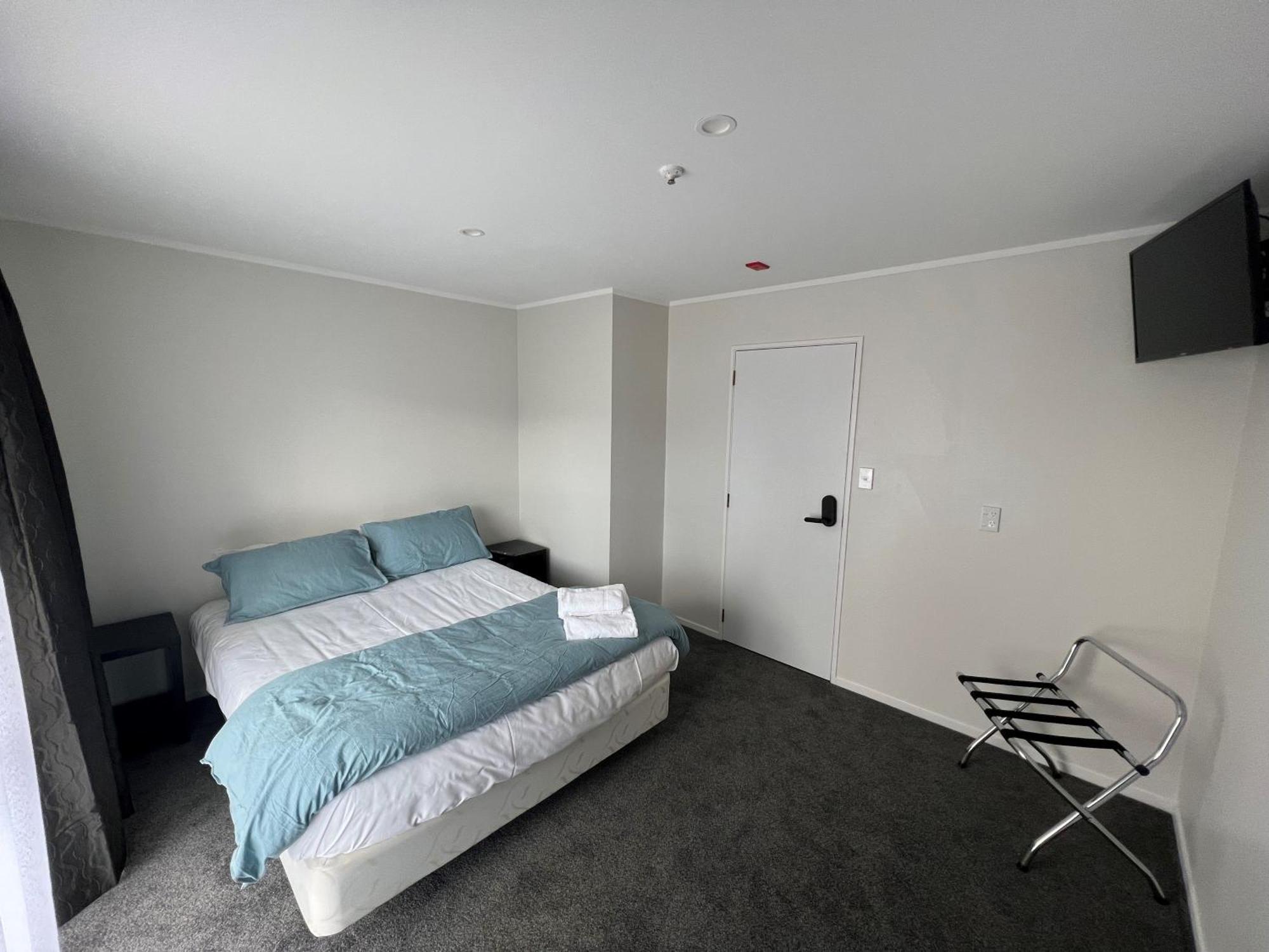 Stag Park Accommodation Taupomeer Buitenkant foto